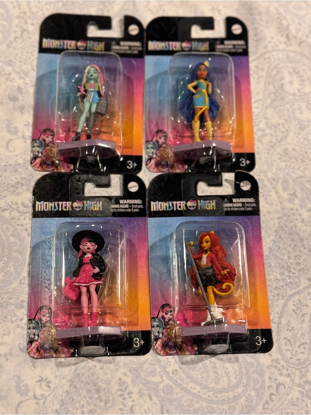 Mattel Monster High Mini Figure Set of 4 Frankie, Cleo, Draculaura & Clawdeen